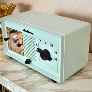 Mint Green Vintage-Style Radio