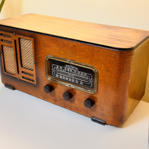 Natural Walnut Wood Retro Radio